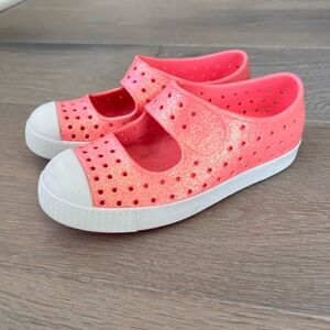 Native Jefferson Juniper Bling Shoes- youth size 13